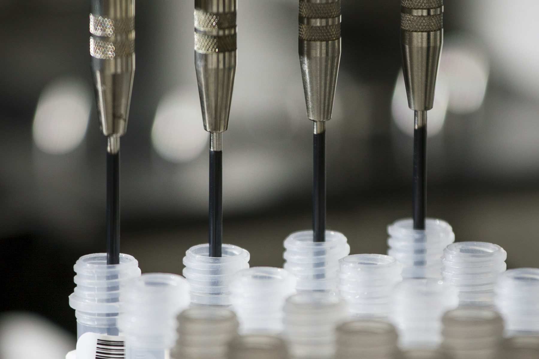 Analyse automatisée de flacons dans un laboratoire