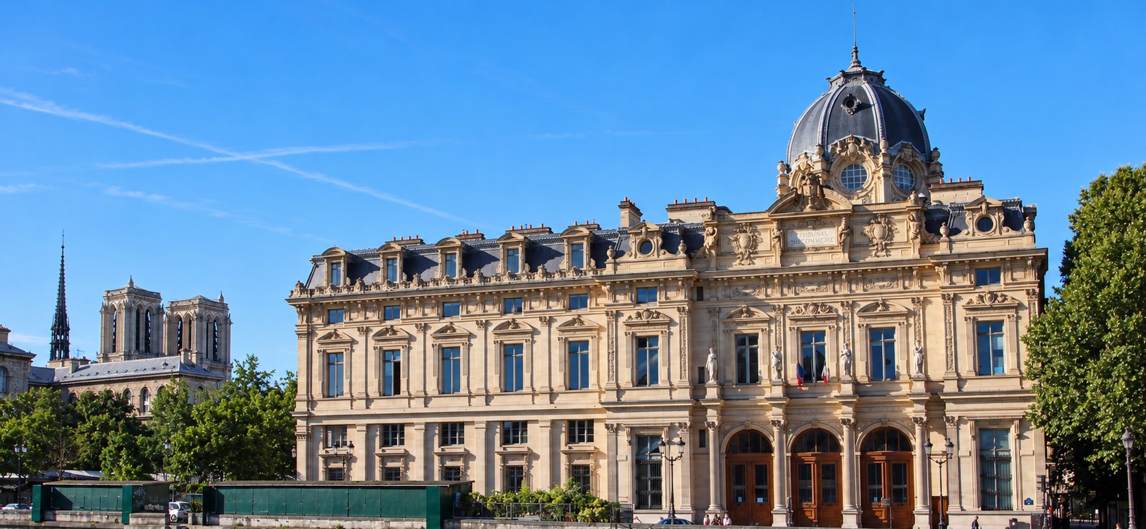 Tribunal de commerce de Paris et Notre-Dame, sur l’île de la Cité